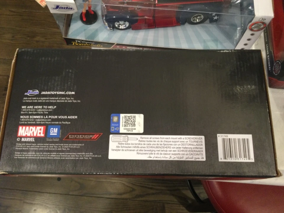 Jada Marvel Avengers 2020 1:24 Black Widow y Chevy Corvette 196h Foto 4 de 4