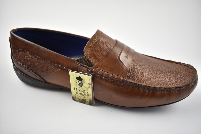 Bugatti Herren Slipper Pepi Cognac Leder Gummizug in Gr.42 Bugatti Herren Slipper Pepi Cognac Leder Gummizug in Gr.42