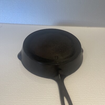 アンティーク グリスウォルド ワッフルアイロン ERIE PA No.909 Griswold #9 Cast Iron Skillet Griddle Slant Erie Logo 739
