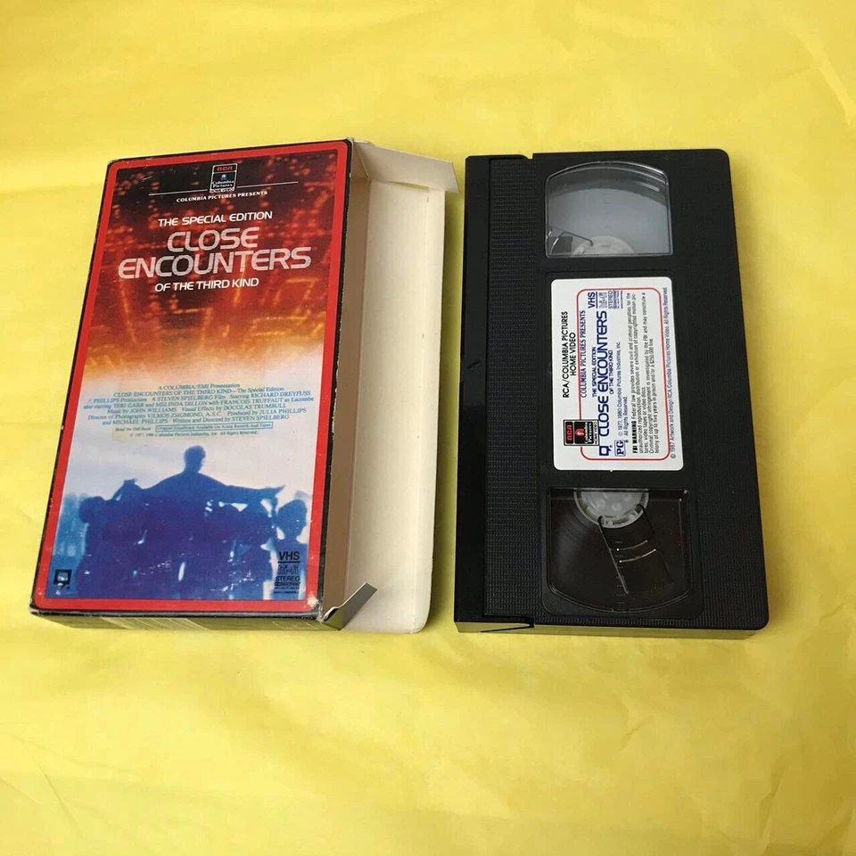 Close Encounters of the Third Kind Special Edition VHS Tape Aliens UFO Scifi - Image 2 of 4