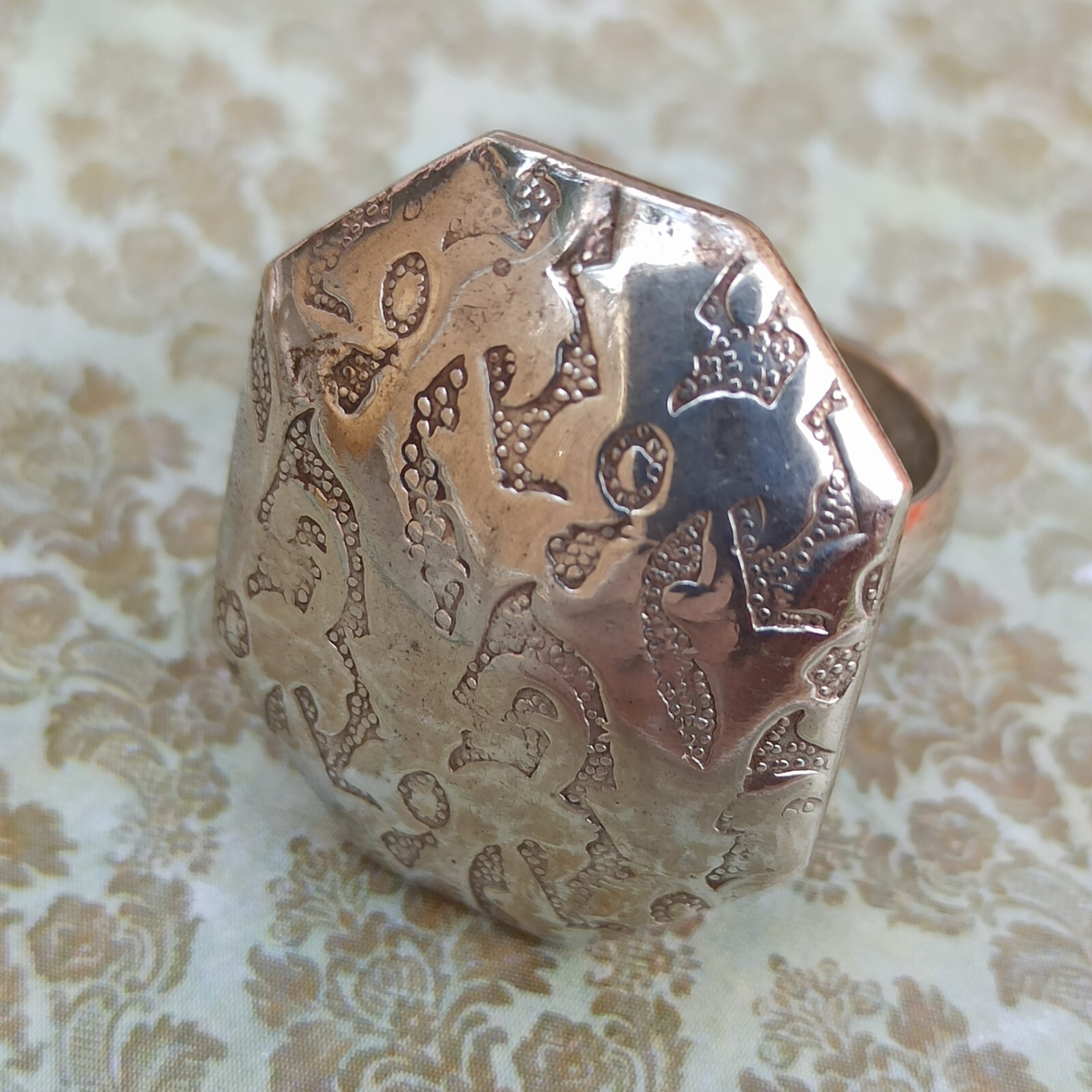 925 Silver Ring Statement VTG Artisan Engraved Ge… - image 16