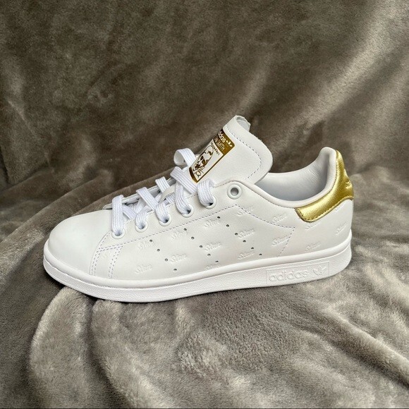 WOMENS ADIDAS STAN SMITH Cloud White /Gold Metallic G58184