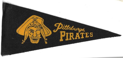 Gagliardetto Pittsburgh Pirates vintage anni 60 4" x 9" ORIGINALE Buccaneer - Foto 1 di 2