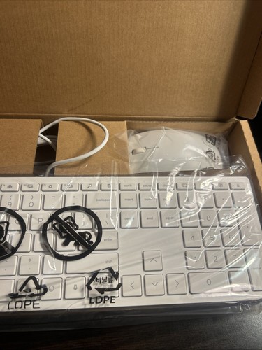 Brand New HP 310 White Wired keyboard and mouse combo - Photo 2/3