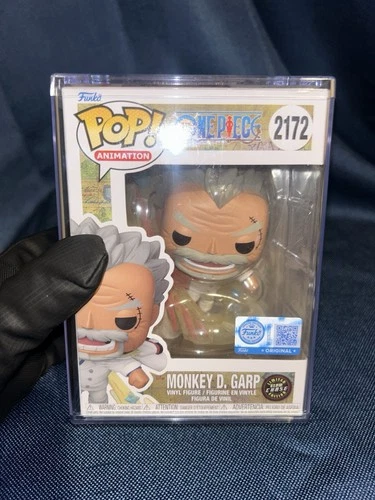 Funko Pop! Vinyl One Piece Monkey D. Garp #2172 Chase Limited Edition in hand