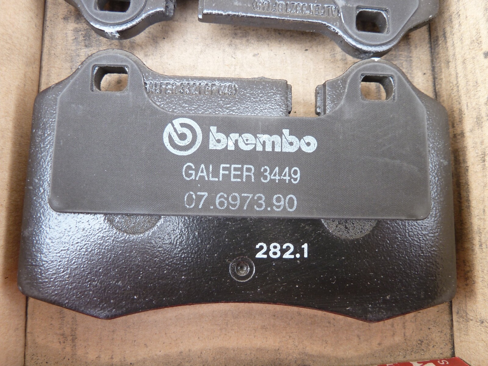 NEW Aston Martin DB7 Vantage Factory BREMBO Front Brake Pad Kit Set Pads