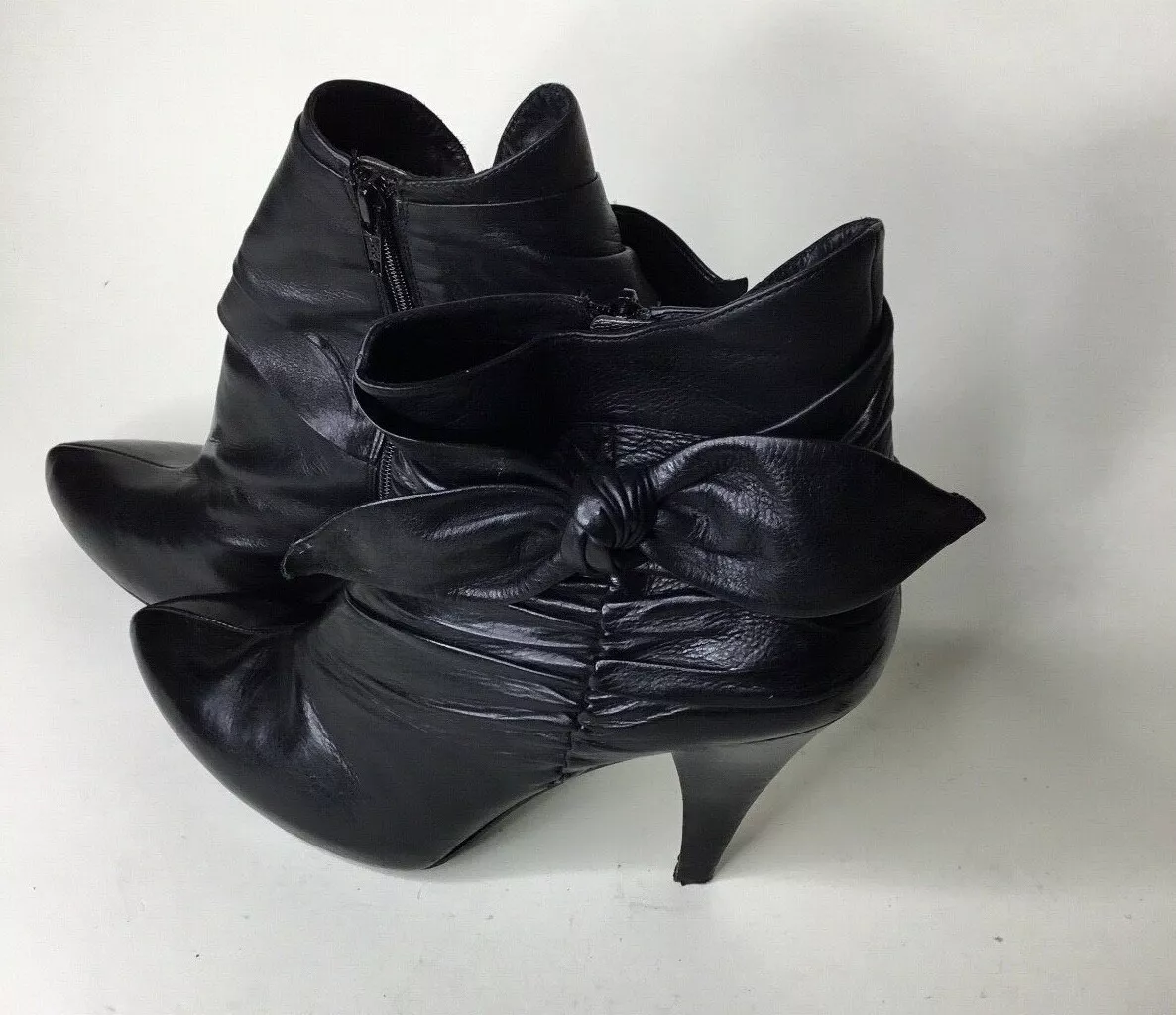 Via Spiga Black Ankle Boots US 7 Leather Booties 90s Cone Heels