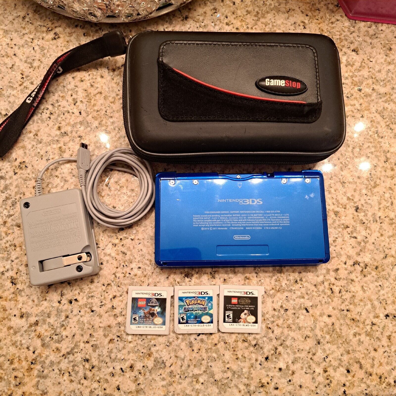 Nintendo 3DS Cobalt Blue with Luigi's Mansion: Dark Moon