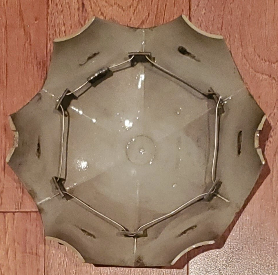 Oldsmobile 88 98 Aurora 25620005 OEM Center Wheel Hub Cap Rim Lug Cover NICE - Image 2 of 4