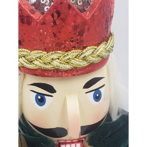 Juego de 3 Cascanueces King con Capa, Tambor, Joyas y Deslumbrantes Cascanueces - Imagen 10 de 15