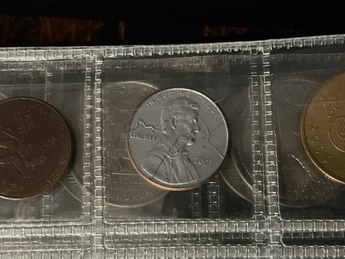 2005 Lincoln Penny Half Copper Coated, Penny Lincoln Error, Lincoln Penny Error - Picture 1 of 11