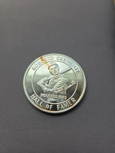 Roberto Clemente, Hall of Famer Inducted 1973, 1 ozt./.999 Fine Silver Round