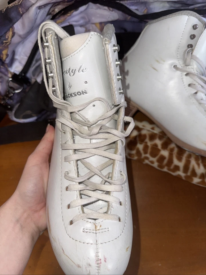 Juego de patines artísticos Jackson Freestyle Aspire talla 7 W con 9 2/3 hojas Mark II  Foto 3 de 4