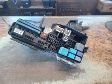 2007 Toyota Camry 3.5L Engine Fuse Box  6 cylinder