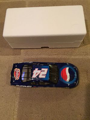 Jeff Gordon LE #24 DuPont / Pepsi Billion Dollar / 2003 Monte Carlo Elite 124 Die Cast Car Pristineauction.com
