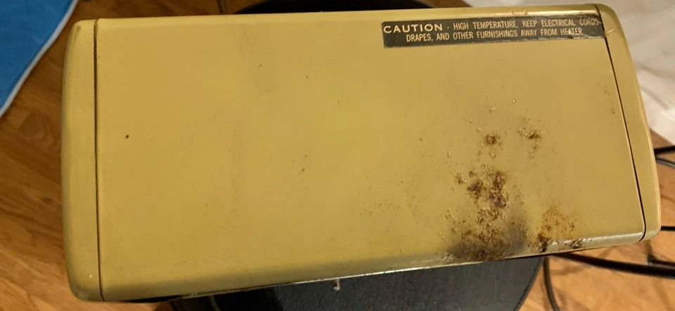 РЕДКИЙ ВИНТАЖНЫЙ РЕТРО КОСМИЧЕСКИЙ ОБОГРЕВАТЕЛЬ TOASTMASTER 1320 Вт модель 9b1-1 12 В 50-60 Гц 1960-е - Изображение 4 из 4