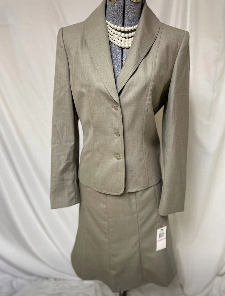 NUEVO Traje Falda Calvin Klein Talla 6 Se Ajusta Como 4 Conjunto de Dos Piezas 29X23 Exec NUEVO $280 Foto 4 de 4