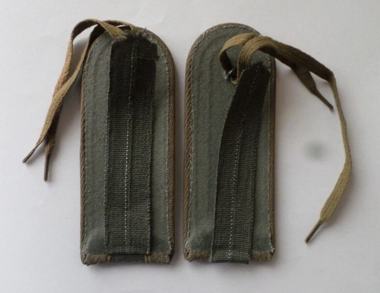 DDR Felddienst Unterfeldwebel Schulterstücke für Uniform NVA Stasi Grenztruppen - Bild 2 von 2