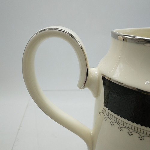 Minton "Wilmington" Milk Jug/Creamer, Bone China, Cream/Black/Silver Gilt c.1976 - Picture 12 of 14