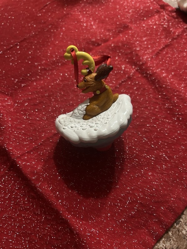 Vintage 2000 How The Grinch Stole Christmas Max The Dog Ornament Spinning Top