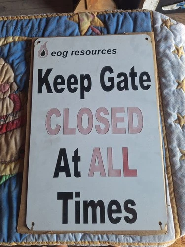 Old Vintage Antique Metal Texas Oil Field Sign Mancave