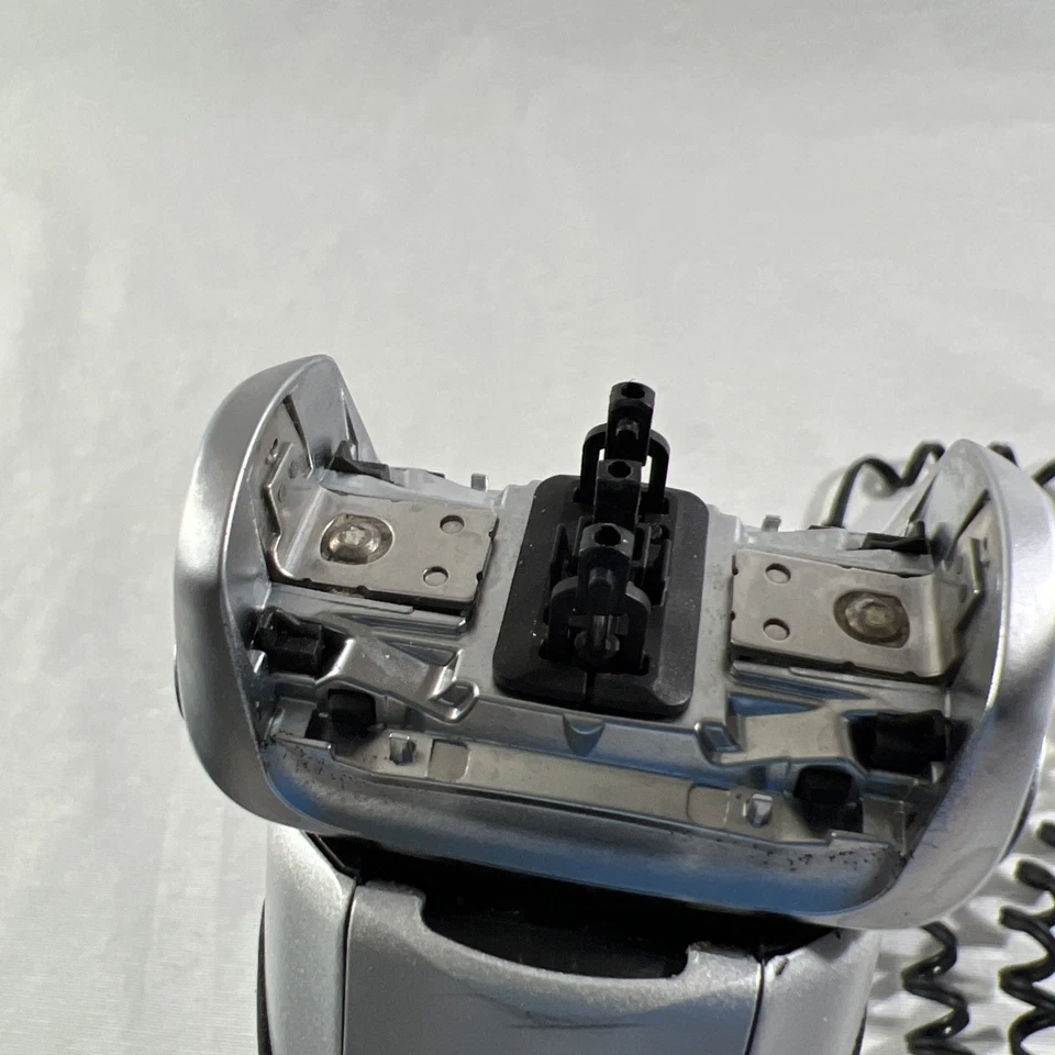 Maquinilla de afeitar inalámbrica BRAUN Series 7 5692 sin cabezal de afeitar Foto 4 de 4