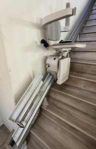 Bruno SRE-3050 Stairlift in good condition with two remote controls included.