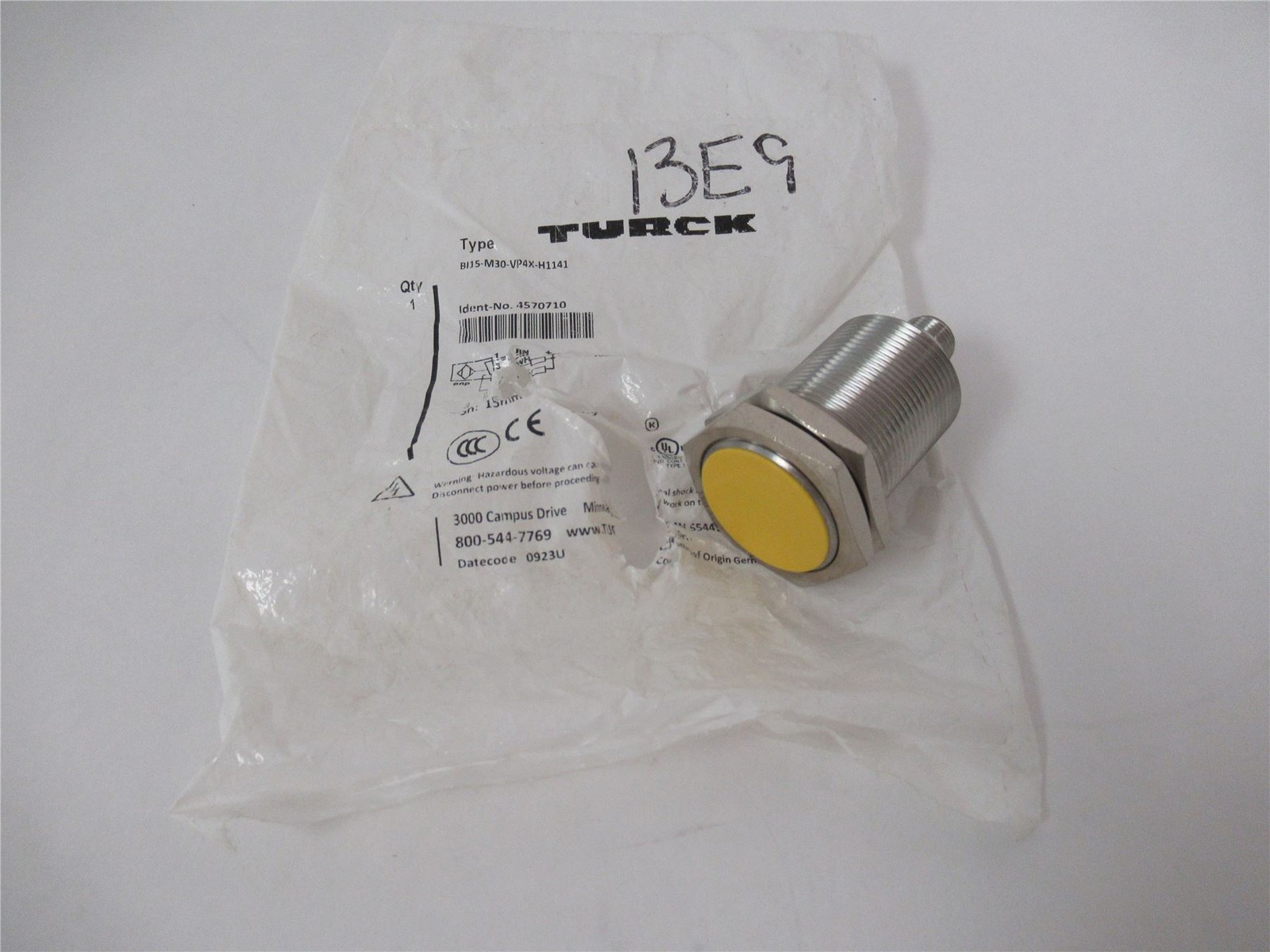 255998 New-No Box; Turck BI15-M30-VP4X-H1141 Inductive Sensor 30mm Size