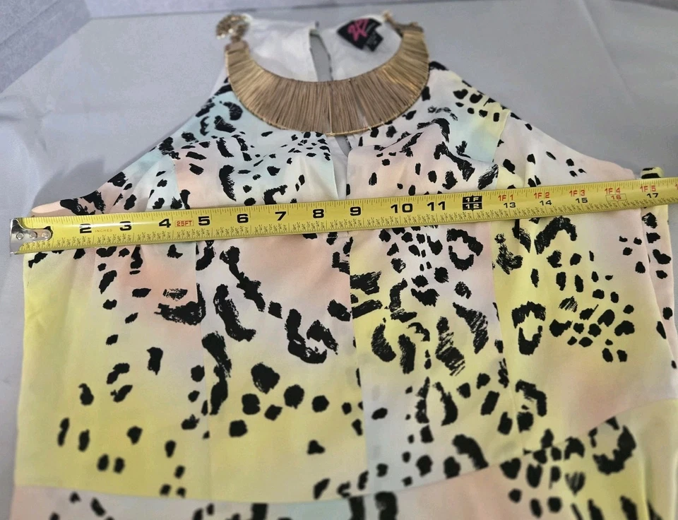 Camisa sin mangas Bebe estampado animal peplum correa de espagueti para mujer M con escote de metal Foto 2 de 4