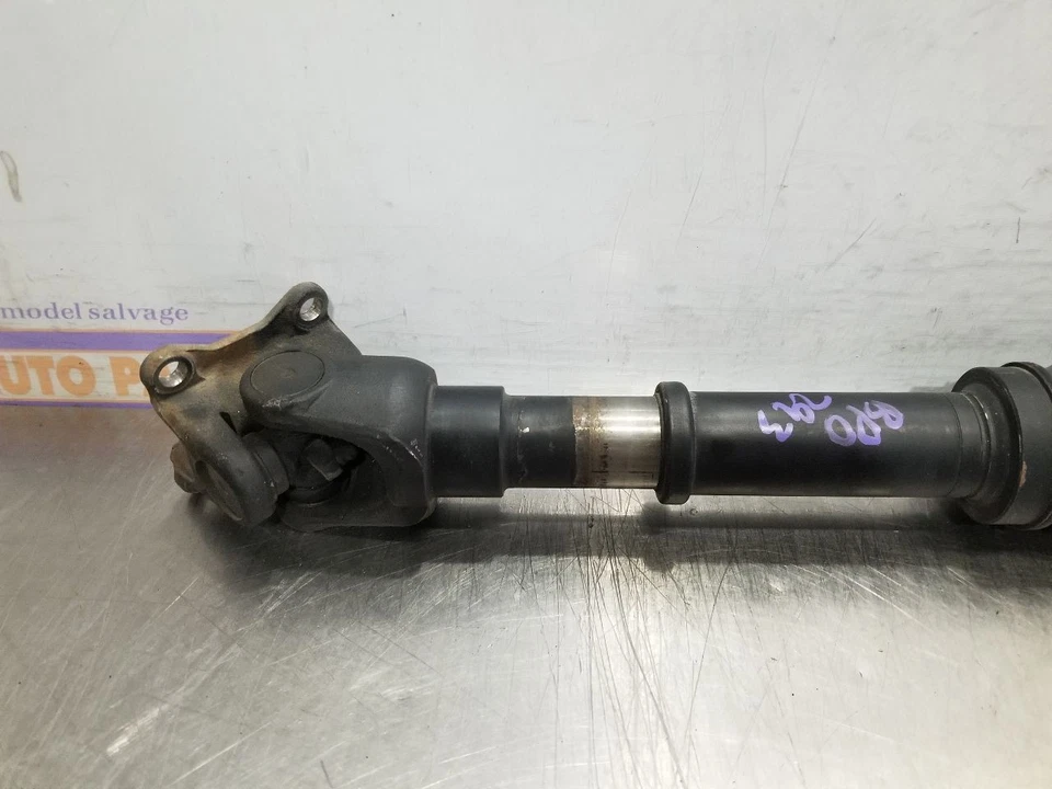 10 2010 LEXUS GX460 4.6L AWD REAR DRIVE SHAFT Foto 2 de 4