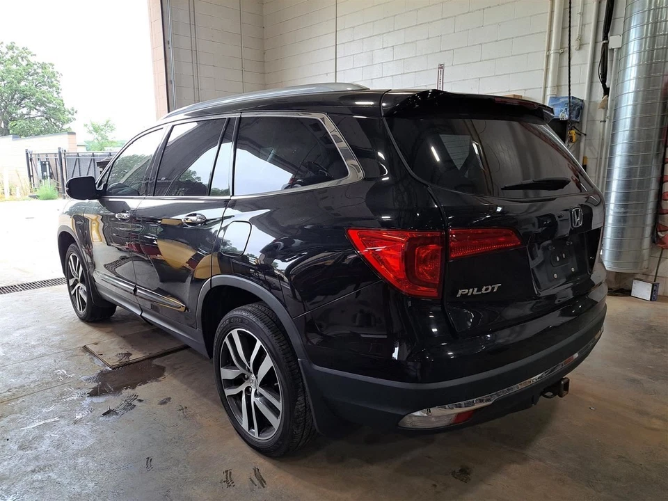 Puntal trasero 2017 Pilot Sku#4233894 Foto 3 de 4