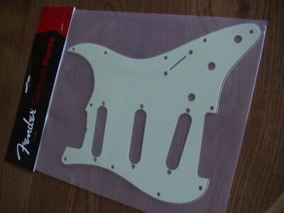 FENDER STRATOCASTER S/S/S 3-PLY VINTAGE MOUNT PICKGUARD MINT GREEN 099-1343-000
