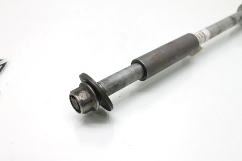 2000 00 YAMAHA V STAR 650 REAR WHEEL RIM PIVOT BOLT AXLE AXEL - Picture 4 of 7