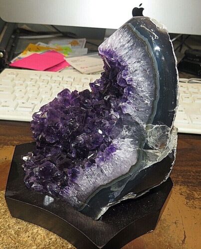 LG. AMETHYST CRYSTAL CLUSTER CATHEDRAL GEODE URUGUAY POLISHED wood stand; AGATE - Picture 5 of 6
