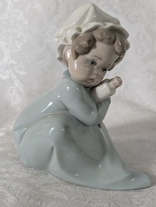 Lladro 5103 Baby Holding Bottle Light Damage Nipple Missing Reduced Price!