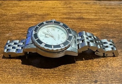 TAG Heuer Professional Quartz 200m Diver White Dial Black Bezel