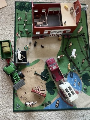 Schleich Bauernhof Set: Scheune/Stall, Traktor, Pickup, Pferdeanhänger, Tiere