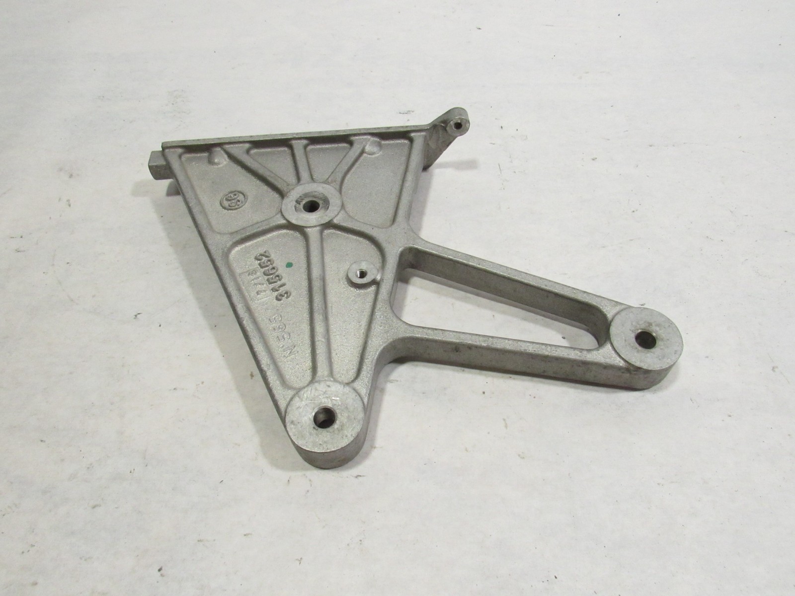 15-19 Ferrari 488 Spider 2017 Left Transmission Oil Exchanger Mount Bracket ;@2