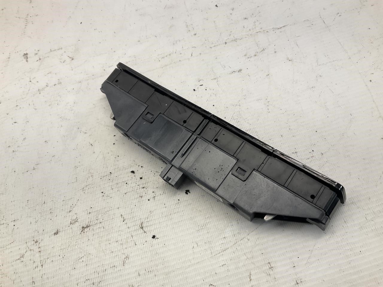 2023 Maserati Grecale Center Console Gear Shifter Button Switch Panel T