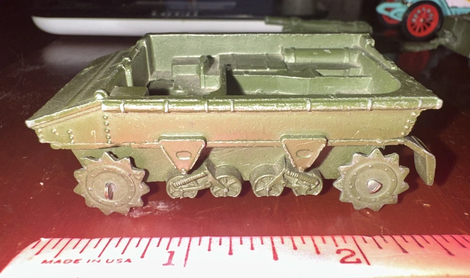 Dinky #162A: Light Dragon Army Tractor, Made In UK 1948 Green 1/48; Only 1 Chain - Image 3 of 4