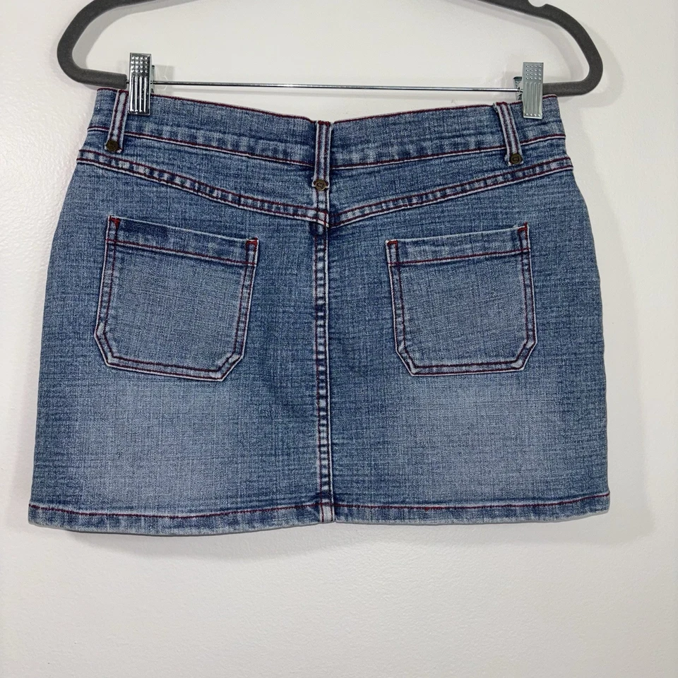 Minifalda vaquera vintage Von Dutch talla 9/10 cinta roja deletreada Y2K años 2000 Foto 2 de 4