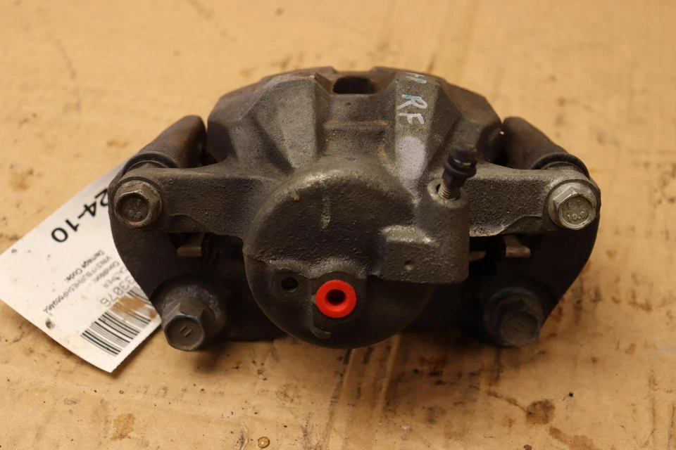 Pinza de freno del lado del pasajero delantero derecho Toyota Corolla 2009-2019 OEM Foto 2 de 4