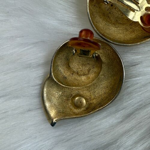 Vintage Matte Gold Conch Shell Clip-on Earrings Marked FO - Picture 6 of 7