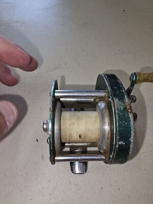 Vintage Shakespeare Sportcast DirectDrive 1973D Model FK
