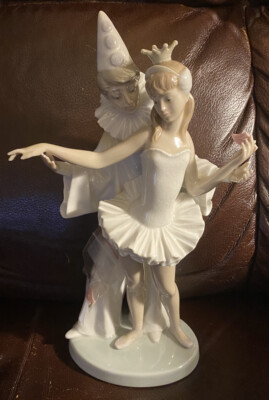Lladro  4882 Carnival Couple No Box! Forefinger & Mask Broke Off! Glossy! L@@K!