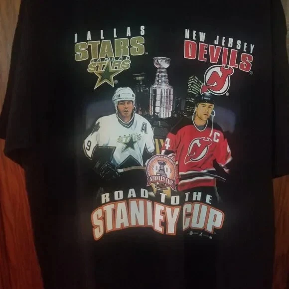 复古 2000 新球衣魔鬼 VS 达拉斯明星斯坦利杯决赛 T 恤尺寸 XL — 第 3/4 张图片