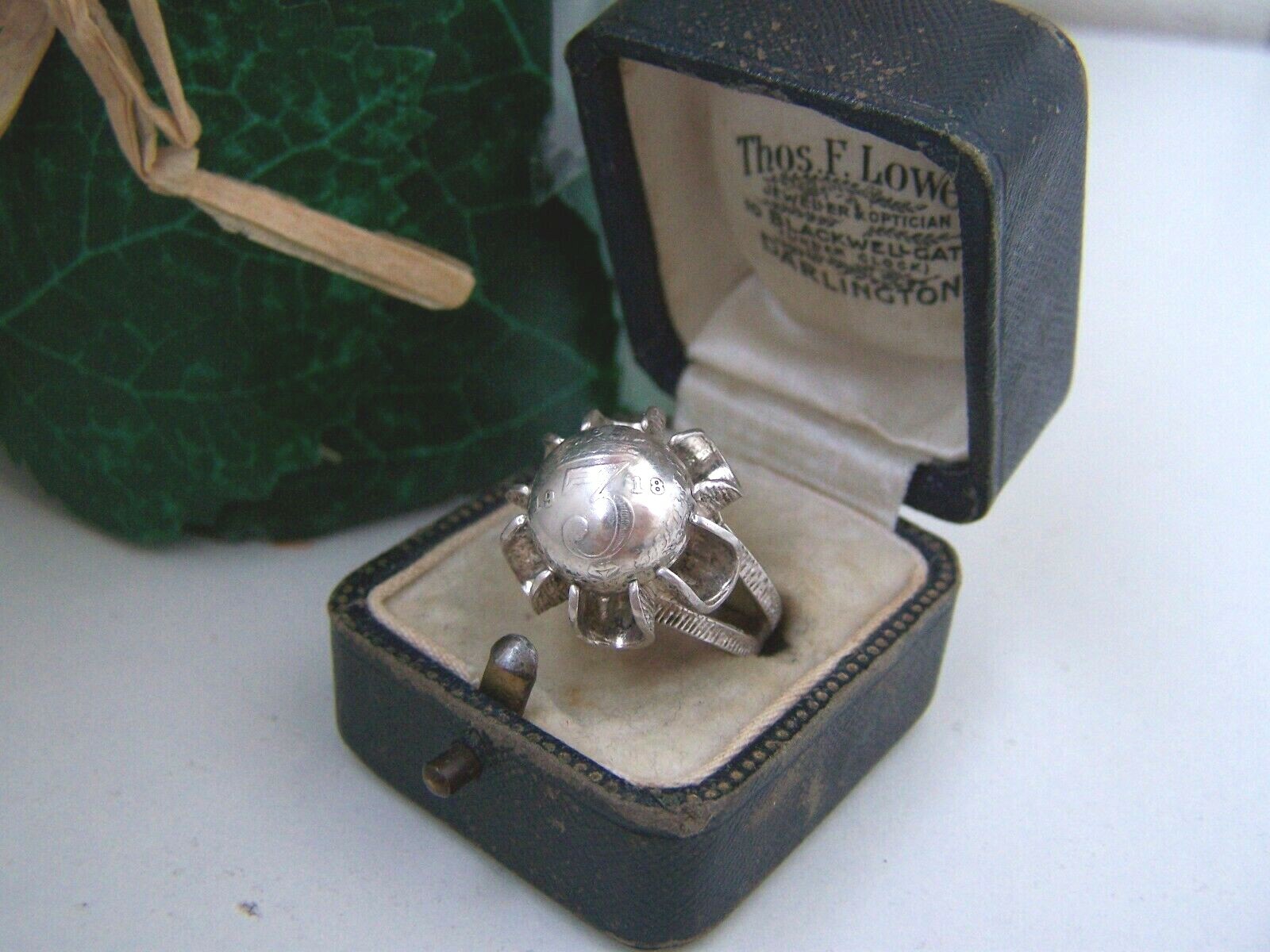 VINTAGE SOLID 925 STERLING SILVER 1918 THREEPENCE… - image 1