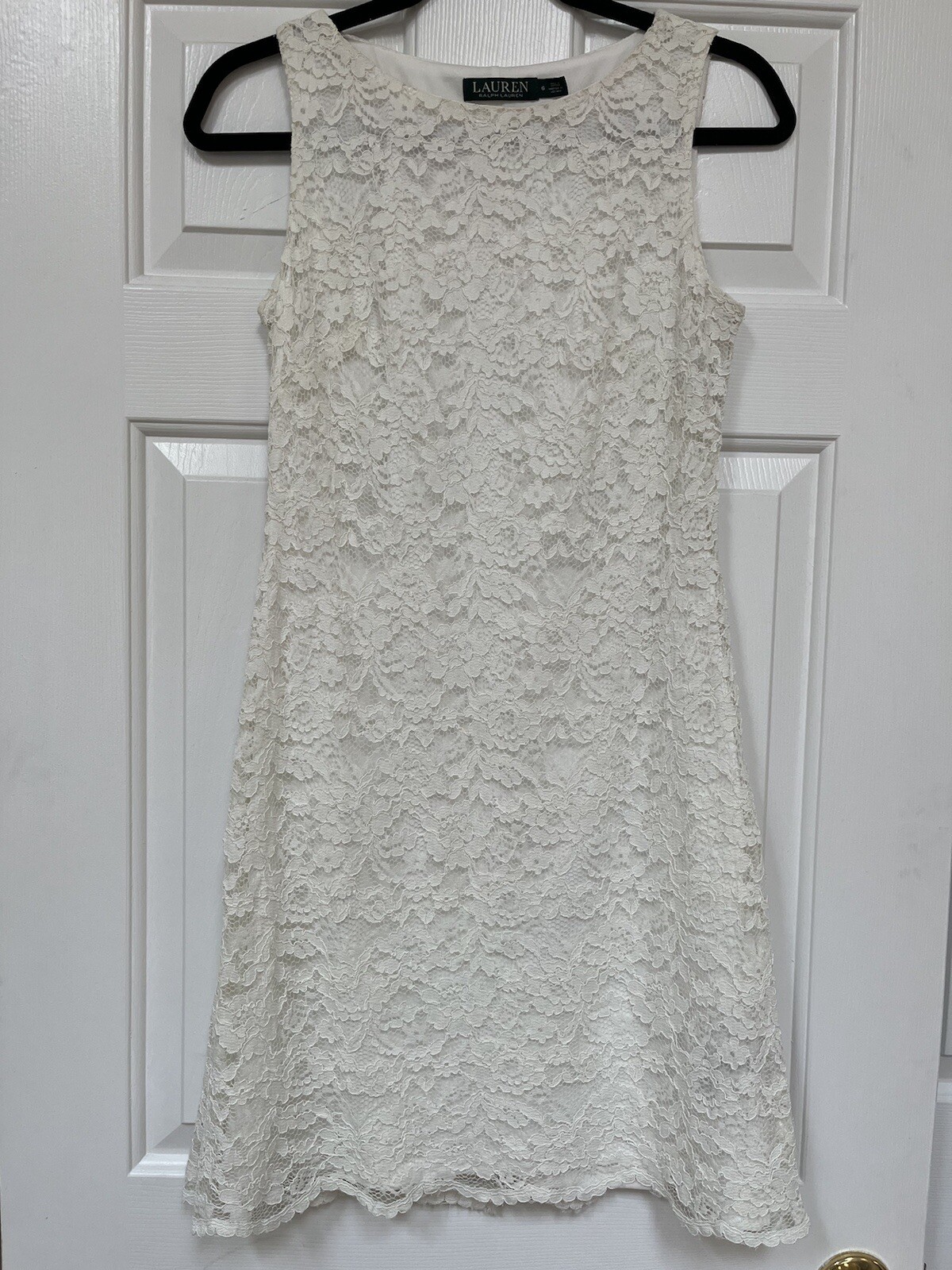 WHITE LACE SHEATH DRESS