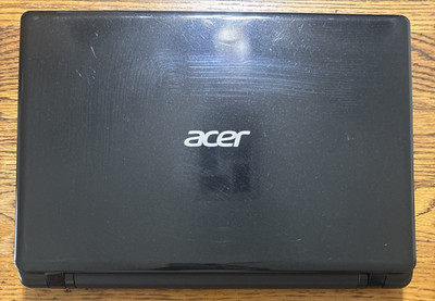 Acer Aspire V5-121- 11.6 Notebook AMD C70 1.Ghz 4GB Ram 320GB HD ChromeOS *READ*