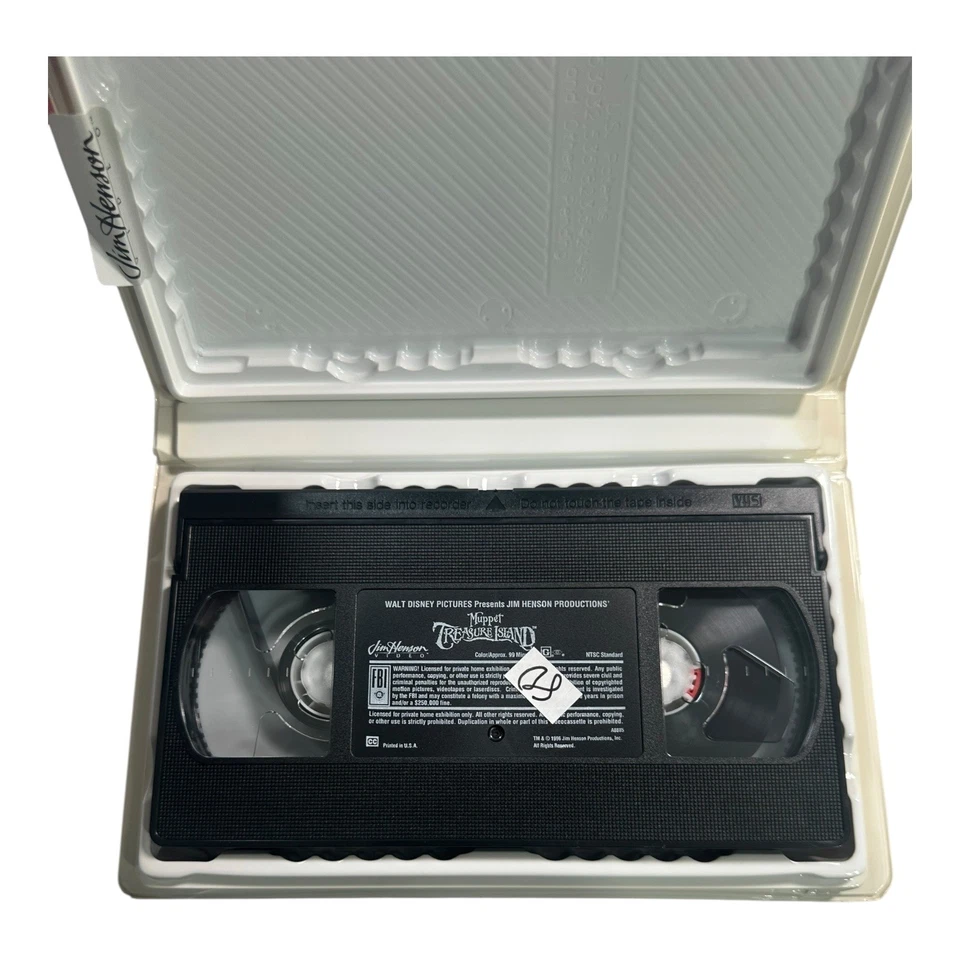Muppet Treasure Island VHS Tape Jim Henson Walt Disney Pictures Classic Movie - Imagem 3 de 3